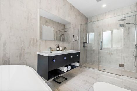 Photo of property in 45 Pohutukawa Parade, Riverhead, 0820