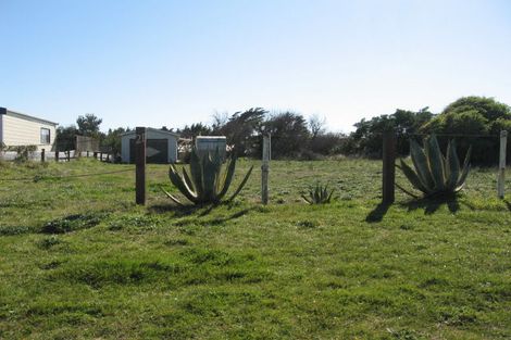 Photo of property in 21 Te Kiri Street, Himatangi Beach, Foxton, 4891