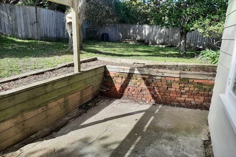 Photo of property in 14 Te Pari Pari Road, Pukerua Bay, 5026