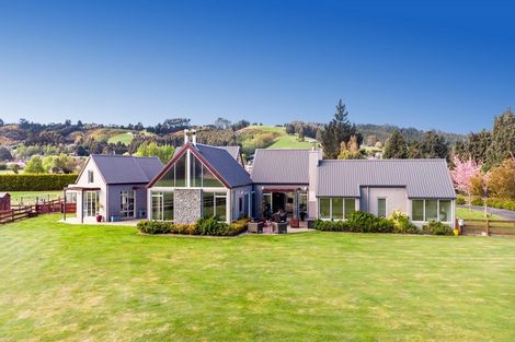 Photo of property in 66 Wingatui Road, Mosgiel, 9024