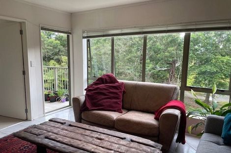 Photo of property in The Haven, 9/120 Beach Haven Road, Beach Haven, Auckland, 0626