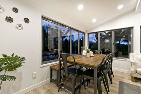 Photo of property in 6 Birchwood Grove, Greenhithe, Auckland, 0632