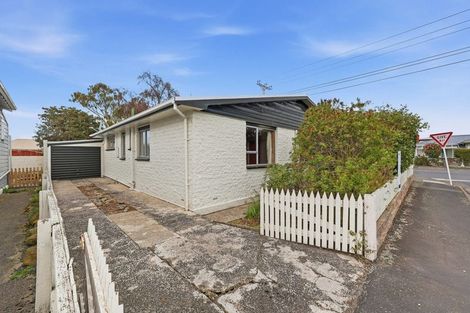 Photo of property in 160 Macandrew Road, South Dunedin, Dunedin, 9012