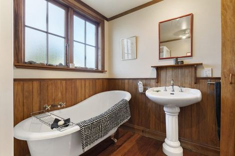 Photo of property in 68 Kent Street, Carterton, 5713