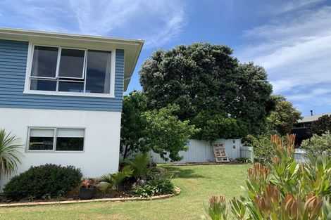 Photo of property in 12 Ringer Avenue, Matapouri, Whangarei, 0173