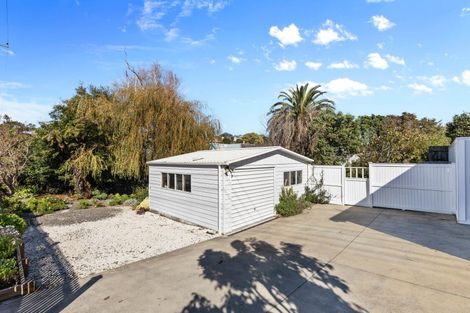 Photo of property in 36 Belt Road, Moturoa, New Plymouth, 4310