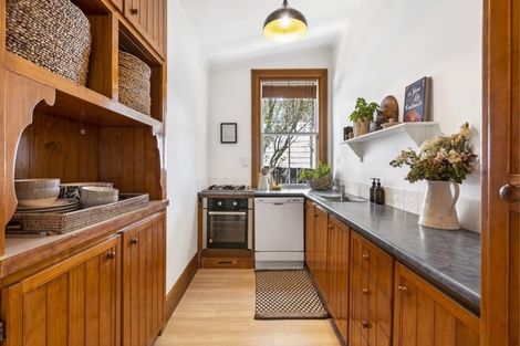 Photo of property in 1/12 Rodney Road, Northcote Point, Auckland, 0627