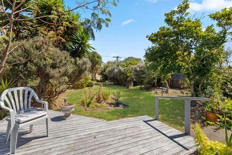 Photo of property in 13 Beach Street, Tangimoana, 4822