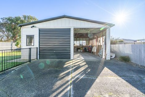 Photo of property in 220 Mcquarrie Street, Kingswell, Invercargill, 9812