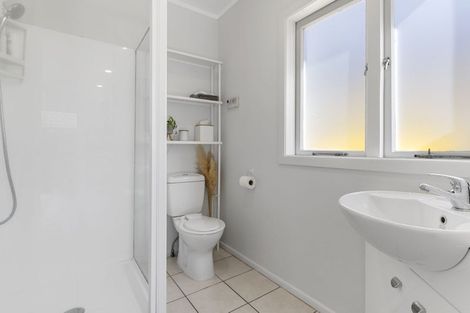 Photo of property in 2/231 Hurstmere Road, Takapuna, Auckland, 0622
