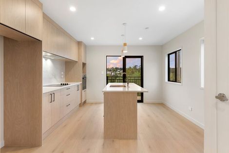 Photo of property in 27 Awhi Lane, Massey, 0614