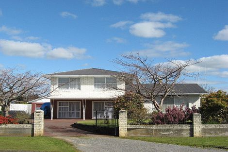 Photo of property in 18 Oaklea Avenue, Marton, 4710