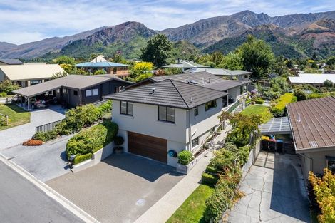 Photo of property in 22 Hood Crescent, Arrowtown, 9302