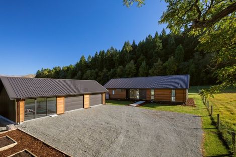 Photo of property in 14 Carlisle Street, Athol, 9793