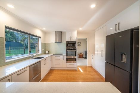 Photo of property in 101 Emerald Hill Drive, Birchville, Upper Hutt, 5018