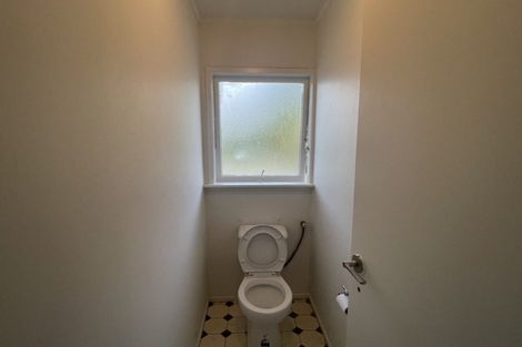 Photo of property in 30 Ramillies Place, Glenfield, Auckland, 0629