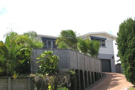 Photo of property in 13 Heathcote Road, Castor Bay, Auckland, 0620