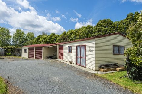 Photo of property in 66 Saleyards Road, Kauri, Kamo, 0185