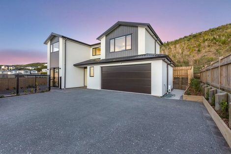 Photo of property in 29a Waitaria Terrace, Aotea, Porirua, 5024