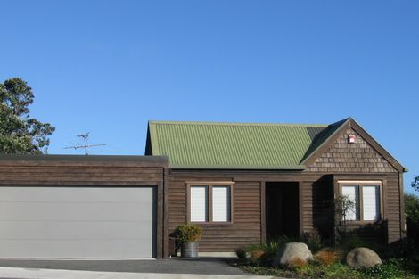 Photo of property in 6 Arapawa Place, Plimmerton, Porirua, 5026