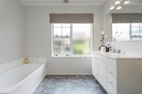 Photo of property in 39 Acacia Bay Road, Nukuhau, Taupo, 3330