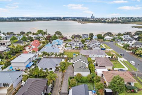 Photo of property in 2/38 Bayswater Avenue, Bayswater, Auckland, 0622