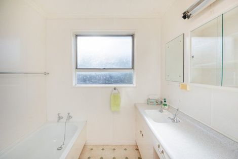 Photo of property in 59 Buick Crescent, Awapuni, Palmerston North, 4412