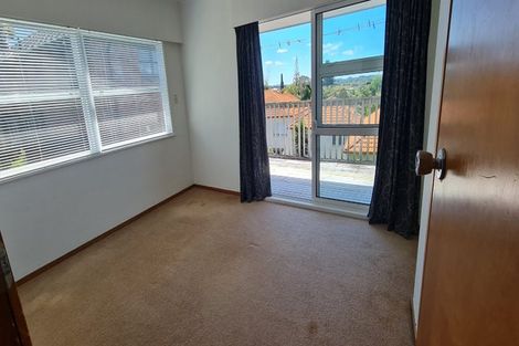 Photo of property in 46 Exmouth Road, Northcote, Auckland, 0627