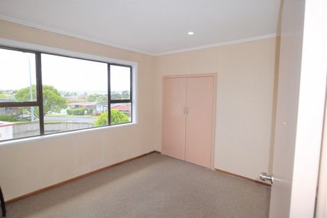 Photo of property in 125 Mcleod Road, Te Atatu South, Auckland, 0610