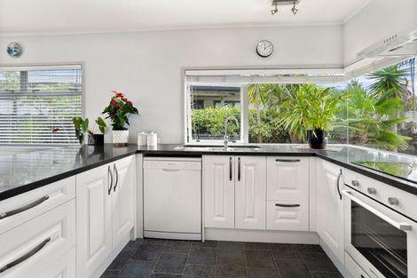 Photo of property in 12 Redwings Close, Whitianga, 3510