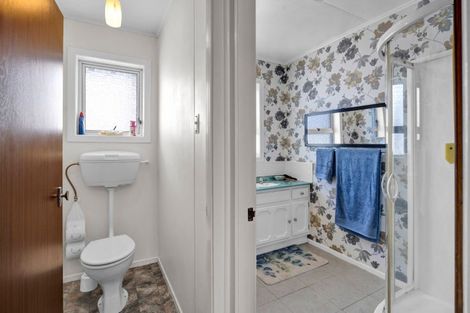 Photo of property in 37 Clifton Drive, Waitara, 4320