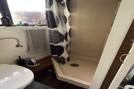 Photo of property in 89 Glenesk Road, Piha, New Lynn, 0772