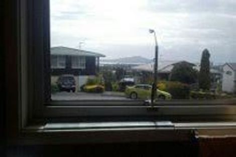 Photo of property in 22 Colin Wild Place, Glenfield, Auckland, 0629