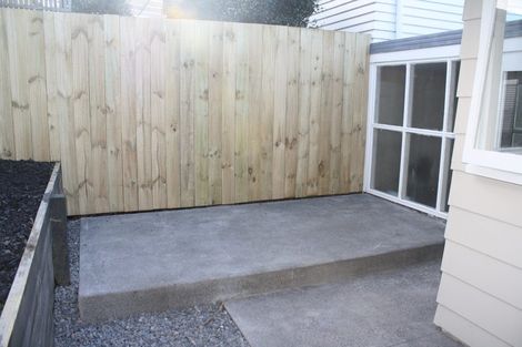 Photo of property in 2/119 Nile Road, Milford, Auckland, 0620