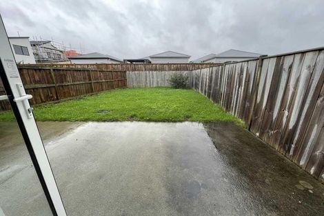 Photo of property in 23 Warbler Crescent, Papakura, 2110