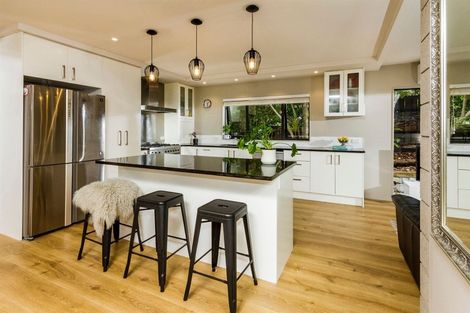 Photo of property in 2/304 Beach Road, Campbells Bay, Auckland, 0630