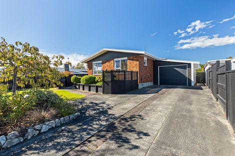 Photo of property in 16 Lockhart Avenue, Milson, Palmerston North, 4414