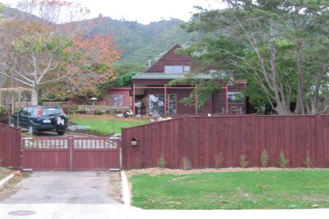 Photo of property in 69 Winara Avenue, Waikanae, 5036