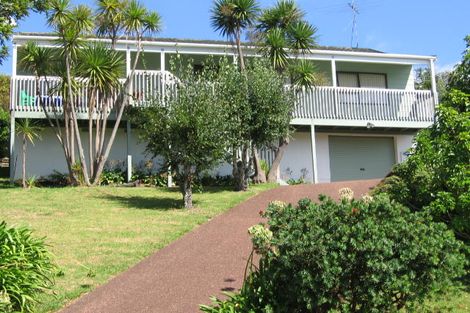 Photo of property in 24 Lingham Crescent, Torbay, Auckland, 0630