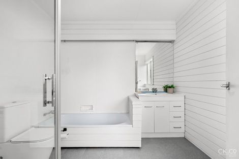 Photo of property in 42 Beaumont Avenue, Alicetown, Lower Hutt, 5010