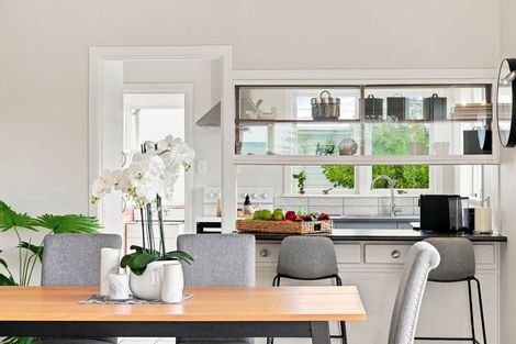 Photo of property in 1/497 Beach Road, Murrays Bay, Auckland, 0630