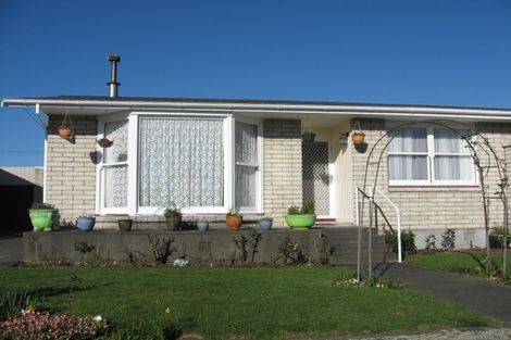 Photo of property in 2 Merton Place, Levin, 5510