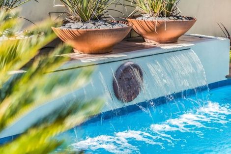 Photo of property in 1/53 Churchill Road, Murrays Bay, Auckland, 0630