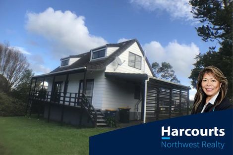 Photo of property in 1/36 Cyclarama Crescent, Massey, Auckland, 0614