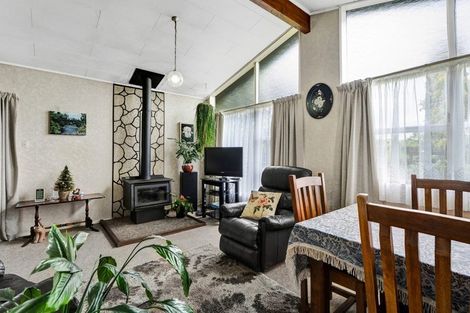 Photo of property in 194 Surrey Road, Tariki, Inglewood, 4388