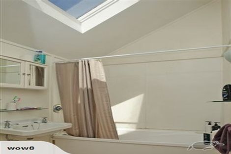 Photo of property in 6 Picton Avenue, Newtown, Wellington, 6021