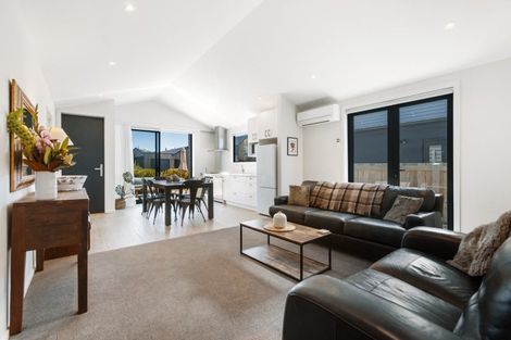 Photo of property in 4 Matakanui Lane, Wanaka, 9305