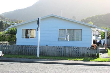 Photo of property in 39a York Street, Picton, 7220