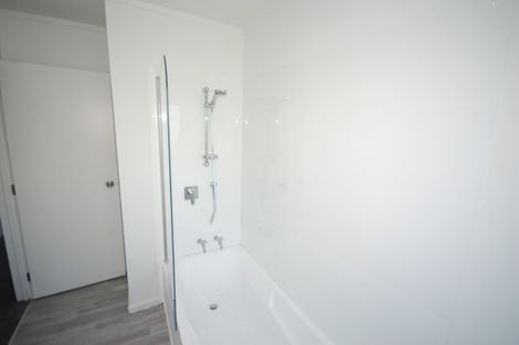 Photo of property in 32a Barneys Farm Road, Clendon Park, Auckland, 2103