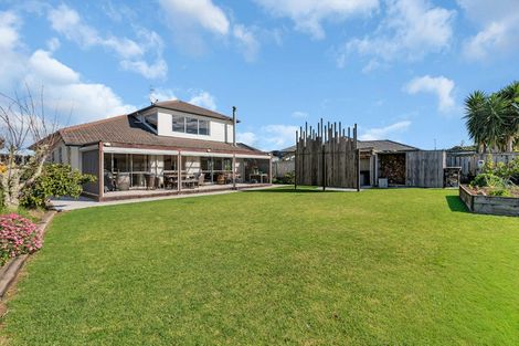 Photo of property in 9 Paradise Point Place, One Tree Point, 0118